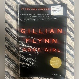 Gone Girl by Gillian Flynn
